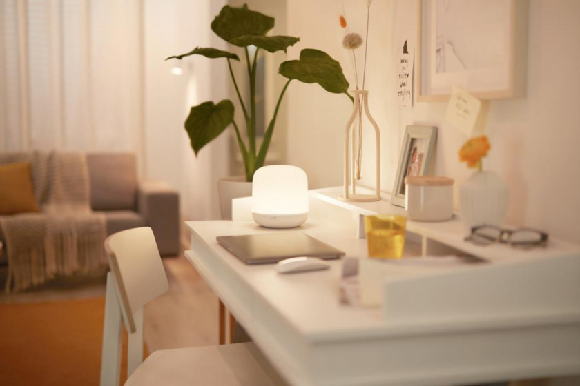 smart-home fähige Tischleuchte Hero für weißes und farbiges Licht von WIZ