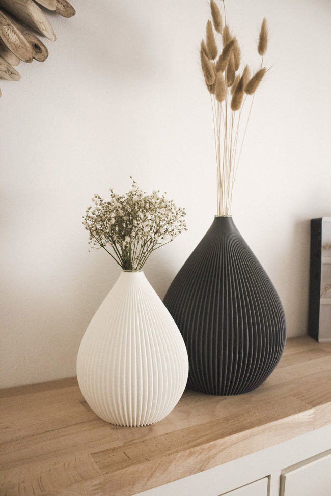 3D Druck Vase Balloon von Recozy in schwarz und weiß
