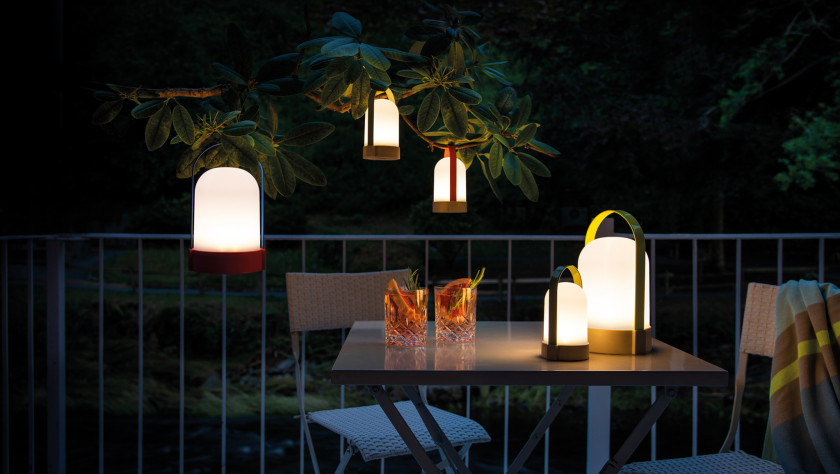 tragbare LED Leuchten Uri von Remember im Garten