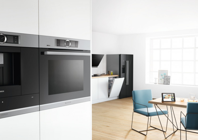Moderne Küche mit Smart Home fähigen Küchengeräten mit Home Connect Funktion von Bosch