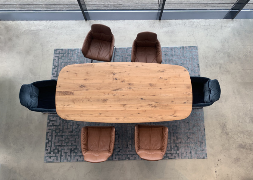 Esstisch Basket mit Tischplatte aus amerikanisch Nussbaum geölt