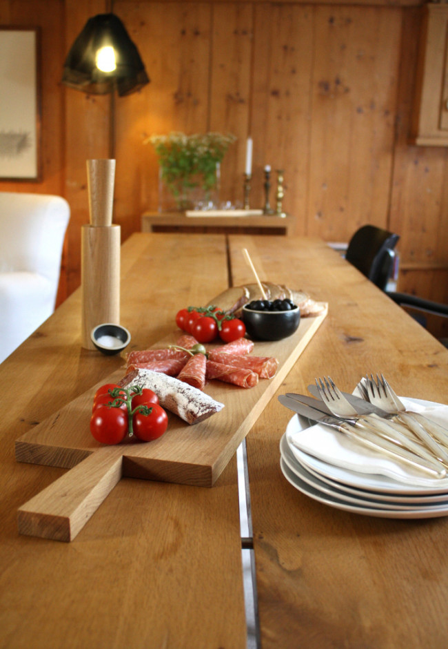 Raumgestalt Holzbrett mit Griff aus Eiche, handgefertigt in Deutschland