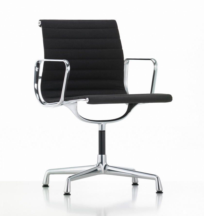 Vitra Aluminium Chair EA 103 mit Bezug in schwarzem Stoff und verchromtem Gesteldl