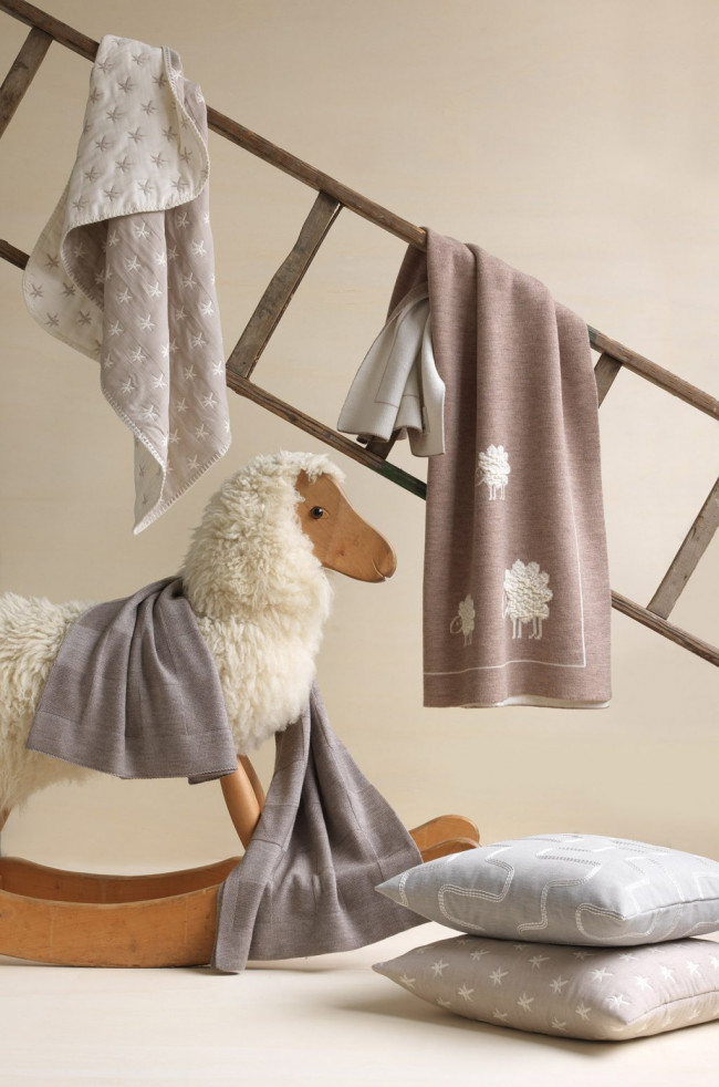 Eagle MIni Collection mit kuscheligen Wolldecken und Kissen