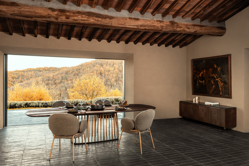 Janua Sideboard und Esstisch Basket mit Stühlen von Freifrau