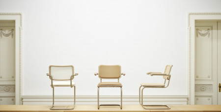 Stahlrohr-Freischwinger S 64 von Thonet in der Reedition von Jil Sander