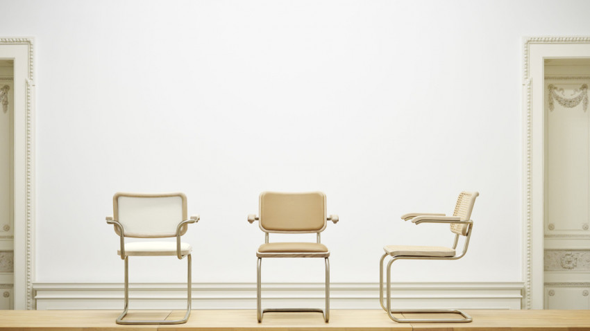 Stahlrohr-Freischwinger S 64 von Thonet in der Reedition von Jil Sander