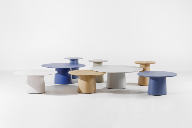 P.O.V. Coffee Table von Ton in verschiedenen Ausführungen , Design KaschKasch