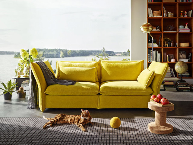 Sofa Mariposa von Vitra mit gelbem Stoffbezug