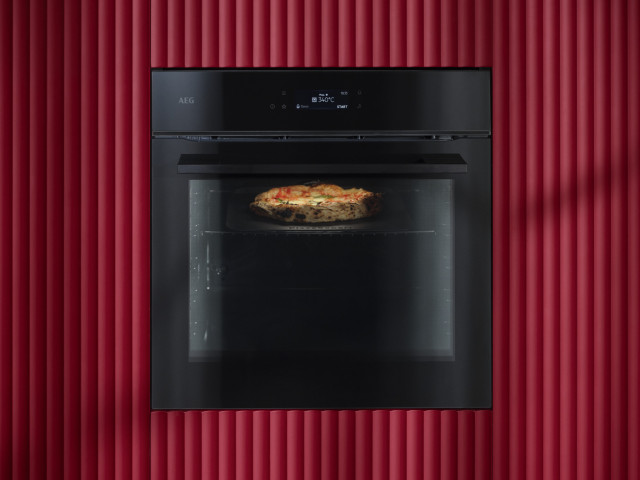 AEG 7000 MealAssist Backofen mit Pizza-Funktion