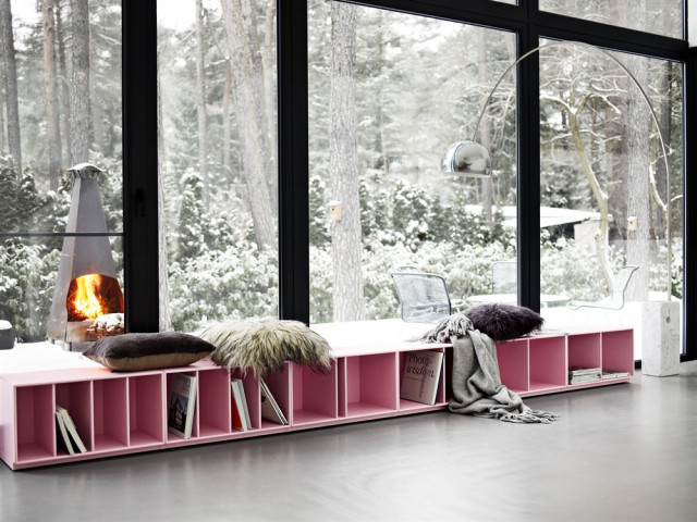 Lowboard in Rosa von Montana Furniture als Fensterbank