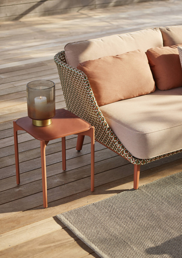 Outdoor Sofa MBarq von Dedon, Design Sebastian Herkner
