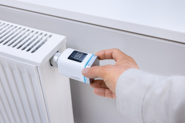 Bosch Heizkörper-Thermostat II zum Aufschrauben auf vorhandene Ventile