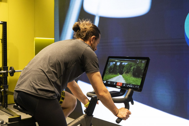 Virtual Fitness mit Technogym auf dem Salone del Mobile 2023 in Mailand